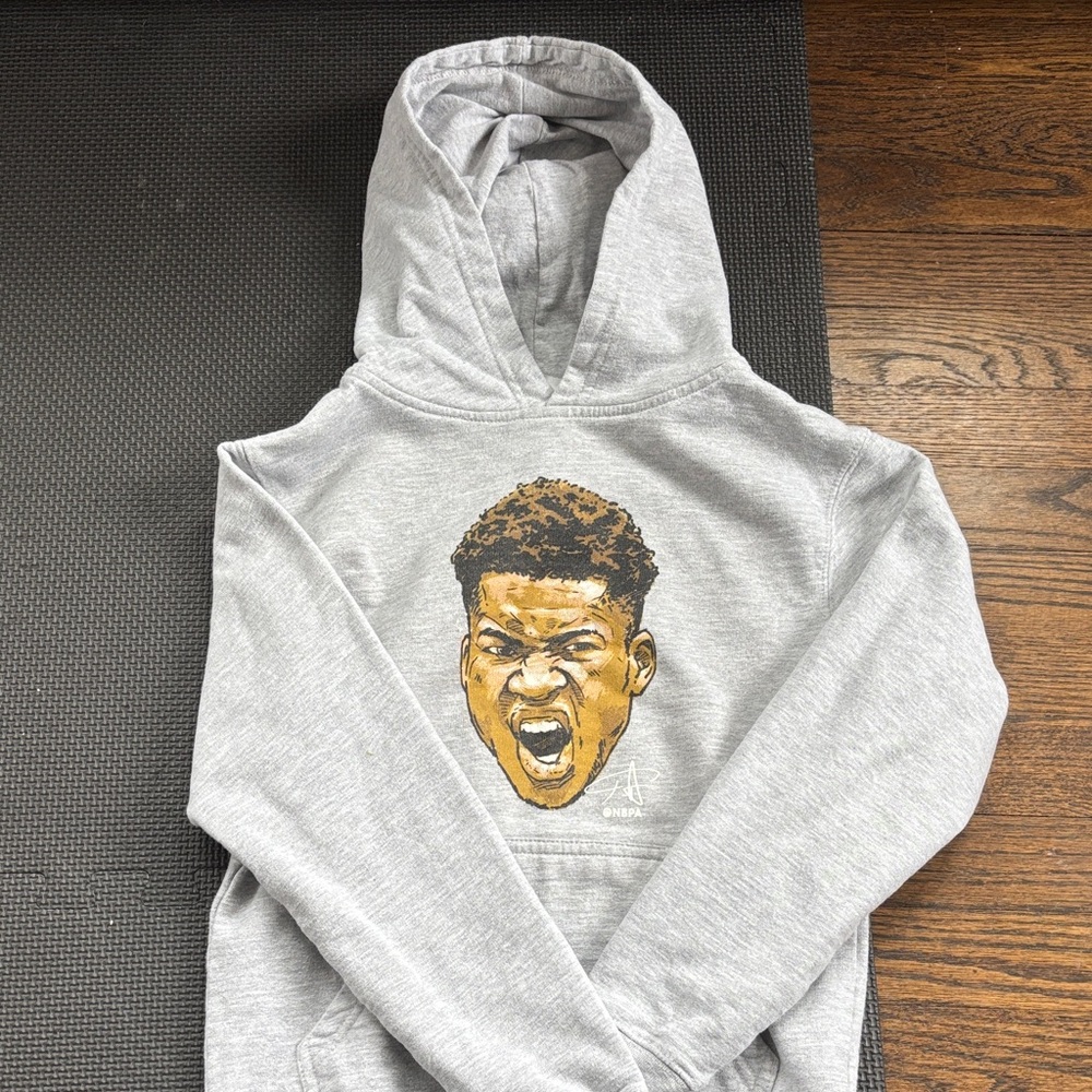 Gray youthGraphic Giannis Hoodie Sweatshirt - Athletic Face Print